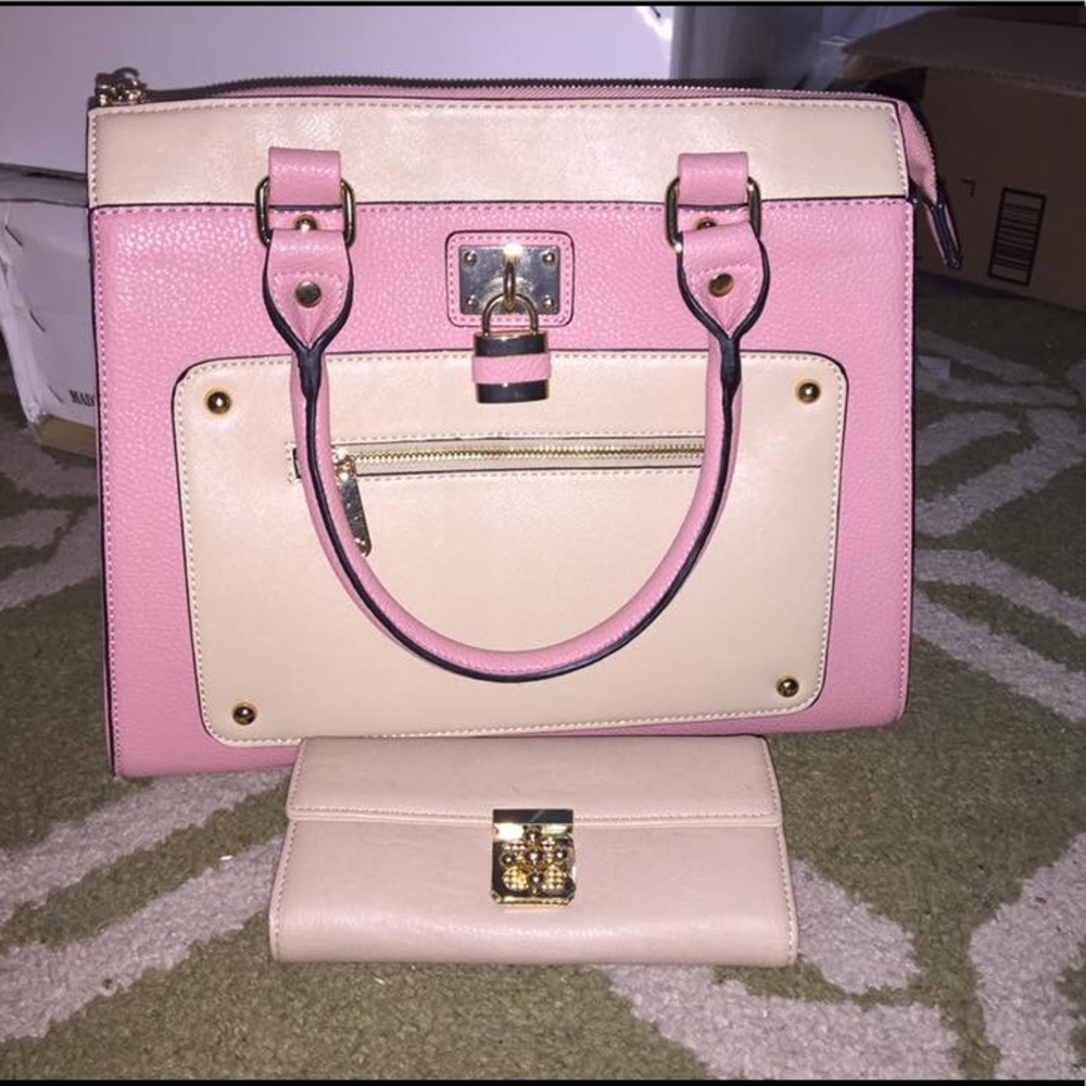Purse and wallet